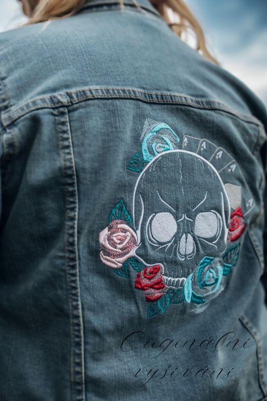 Džínová bunda - světle modrá s výšivkou - lebka